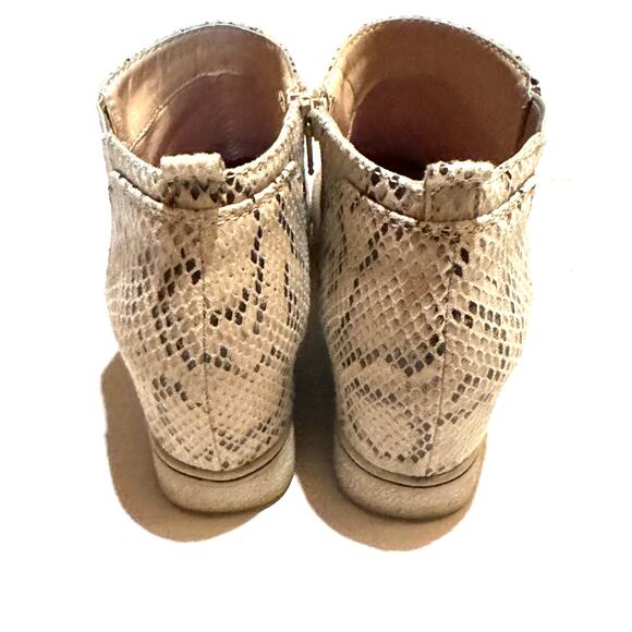 Sugar Animal Print Wedge Sneaker Booties Women's Size 8 - Picture 7 of 7